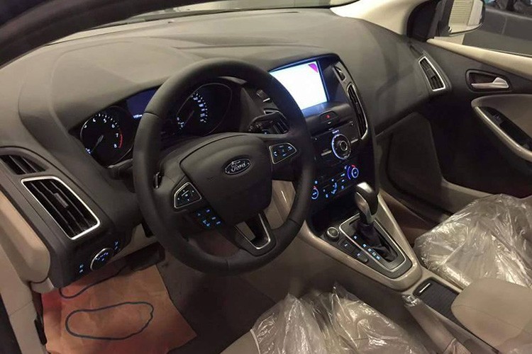 Can canh Ford Focus 2016 chinh hang dau tien tai Ha Noi-Hinh-5